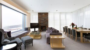 Panoramic Penthouse, 4 Bedrooms | Living room