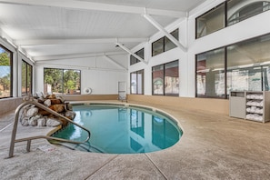 Indoor pool - Best Western Plus Ruidoso Inn (Ruidoso)