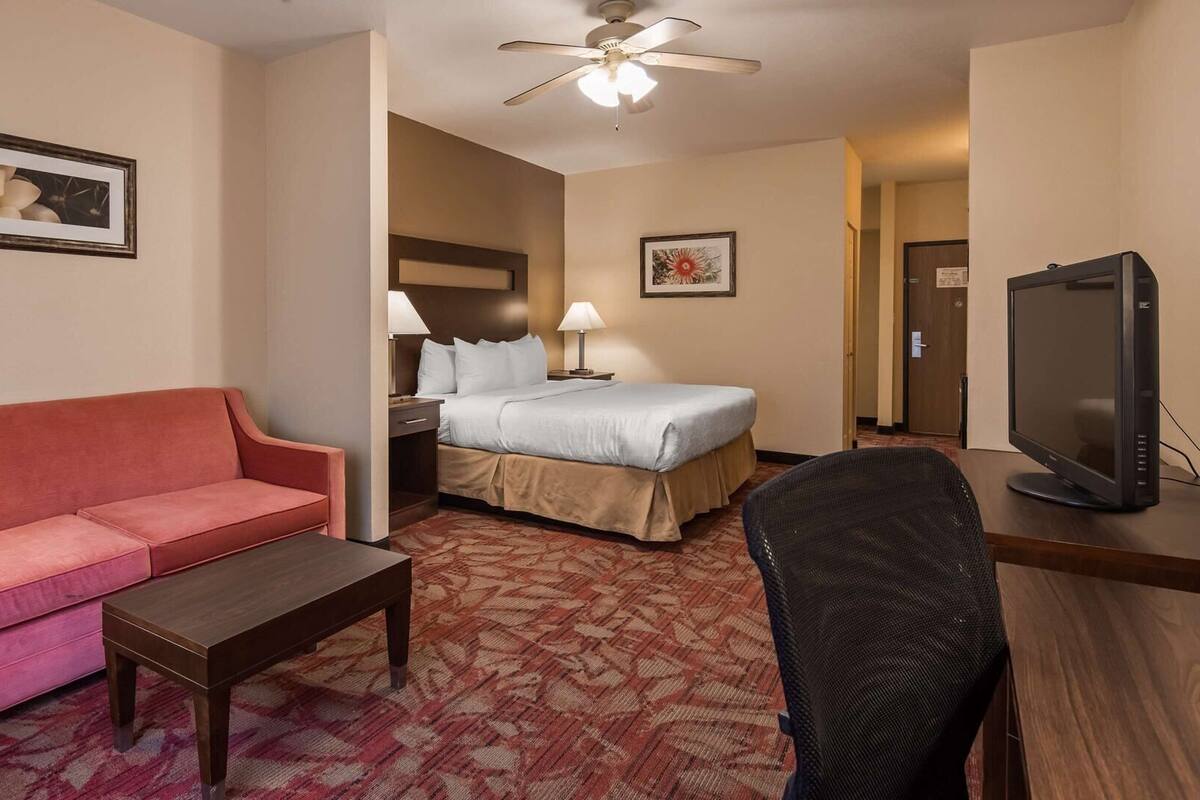 Pillowtop beds, in-room safe, laptop workspace, blackout drapes