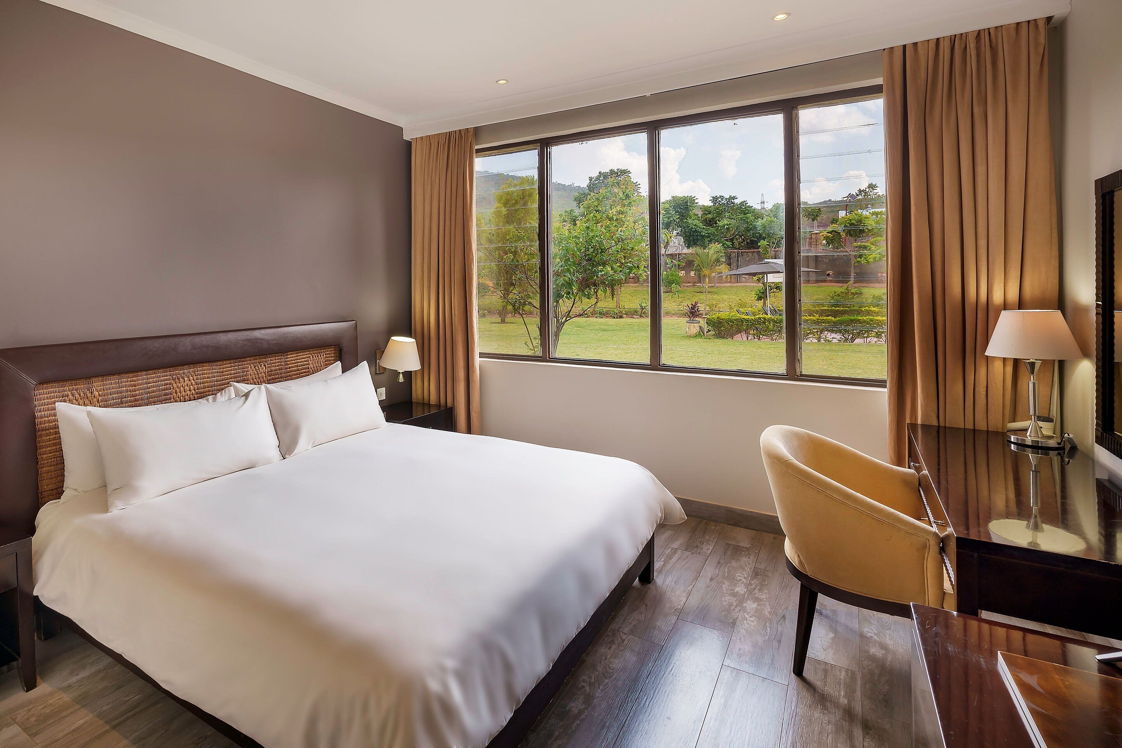 room, 1 king bed, mountain view | view from room