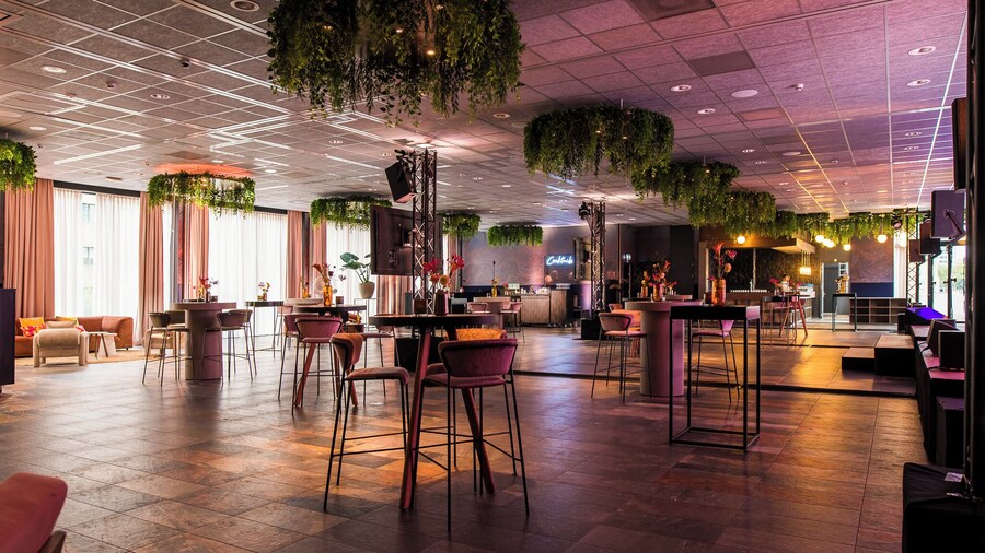 Haven Hotel Rotterdam, Curio Collection by Hilton