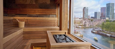 Sauna, steam room, 2 treatment rooms
