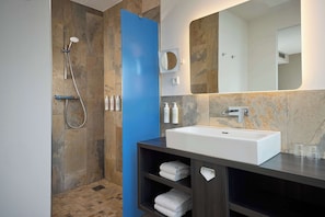 Douche de la salle de bain