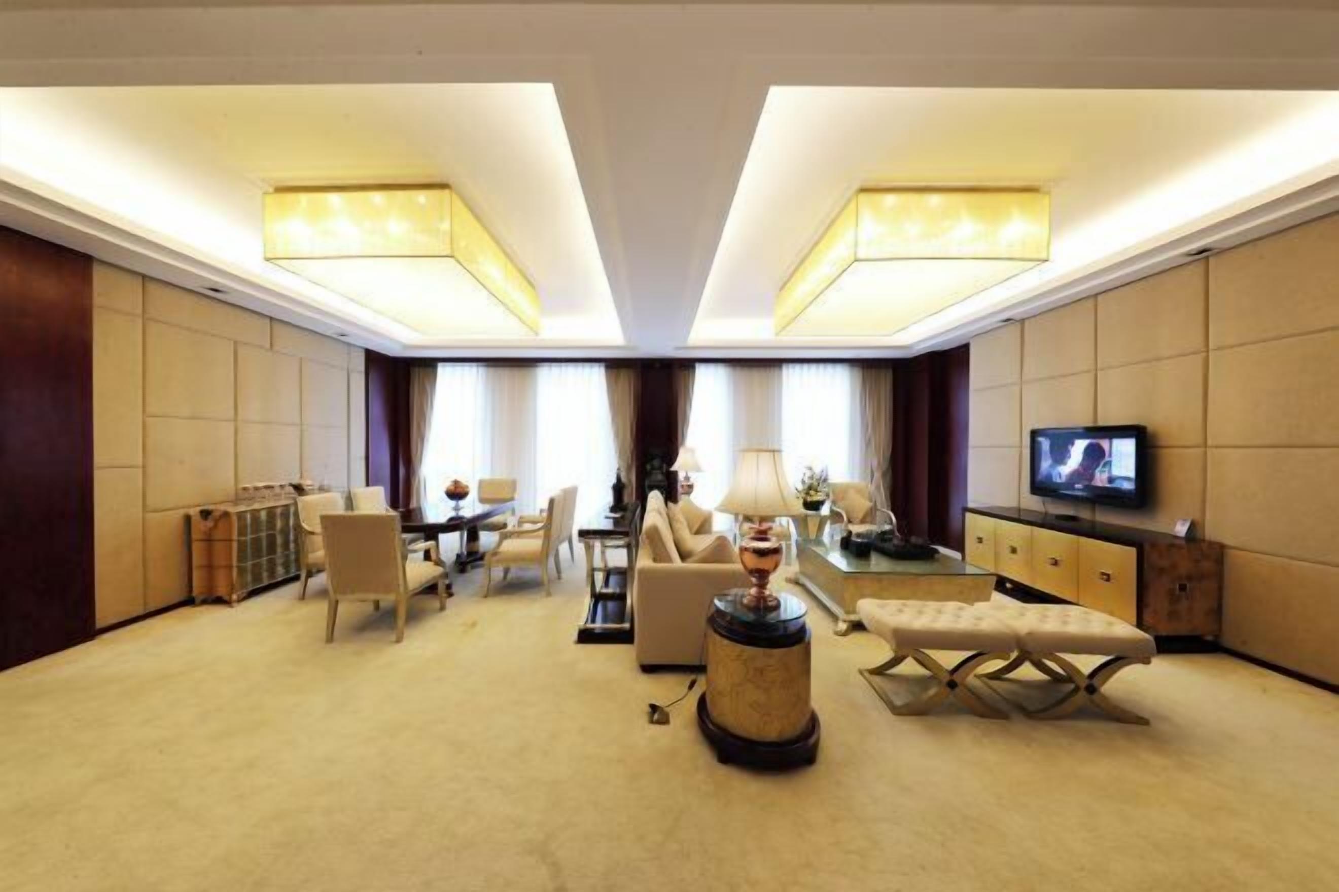 Minibar, in-room safe, cots/infant beds, alarm clocks