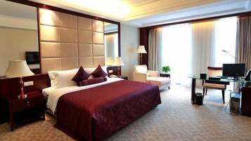 Minibar, in-room safe, cots/infant beds, alarm clocks