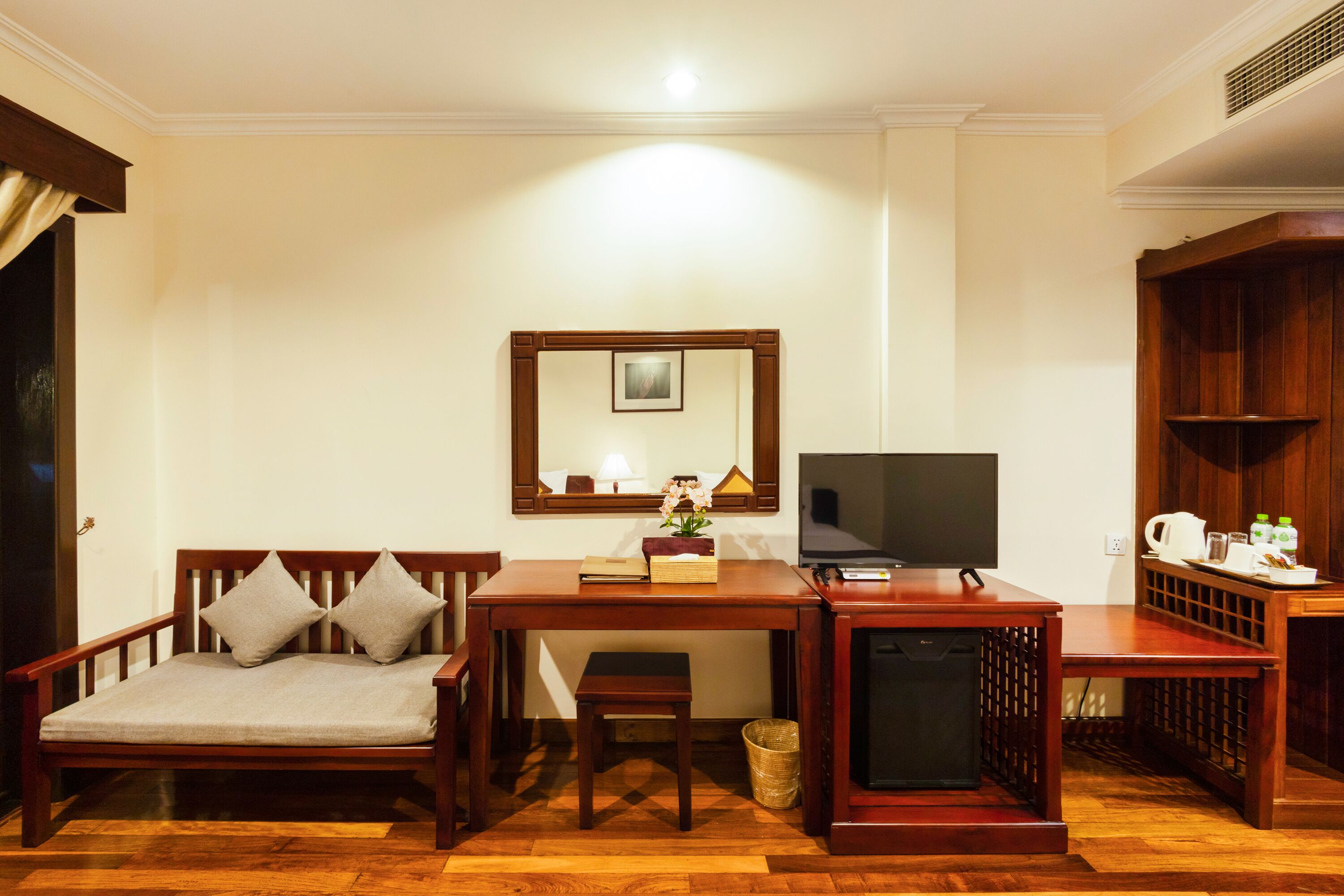 Deluxe Room, Pool View | Premium bedding, minibar, in-room safe, desk
