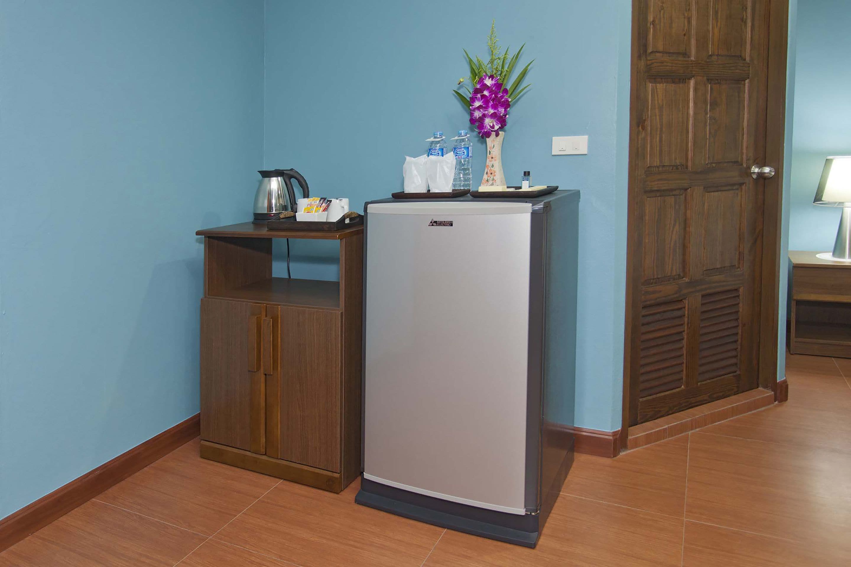 deluxe double room, 1 king bed, balcony | coffee and/or coffee maker