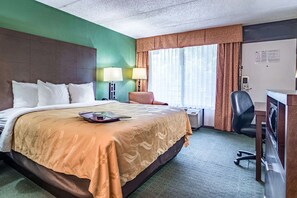 In-room safe, desk, blackout curtains, iron/ironing board - Quality Inn Columbus near Fort Benning (Columbus)