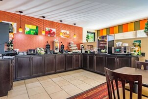 Desayuno bufé gratuito y diario