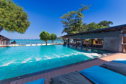 Ibiza House Phi Phi 