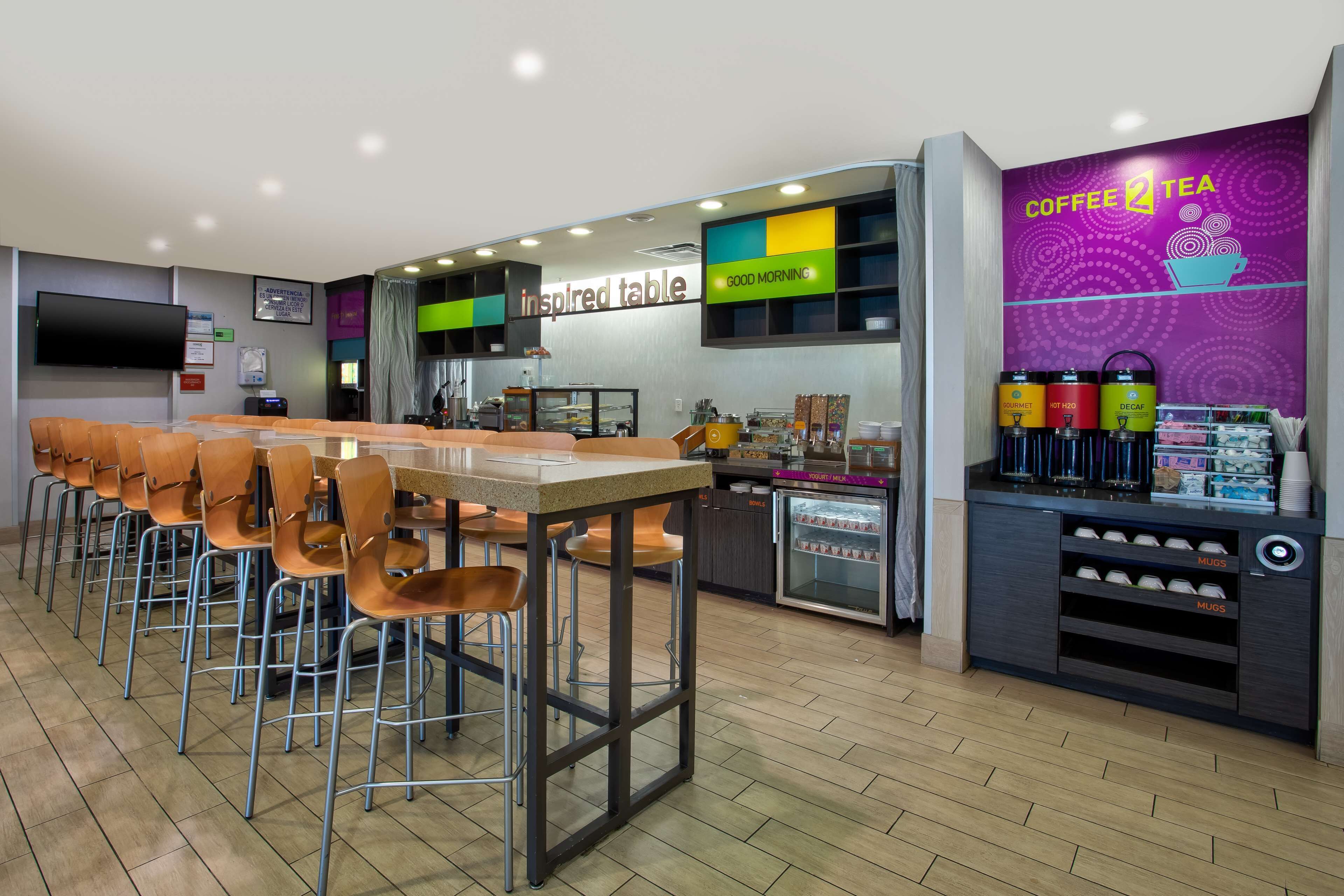 Desayuno continental incluido todos los días 