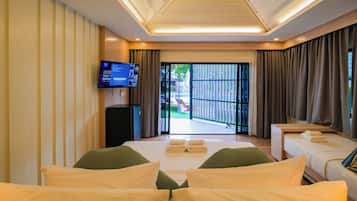 Desk, laptop workspace, blackout drapes, free WiFi