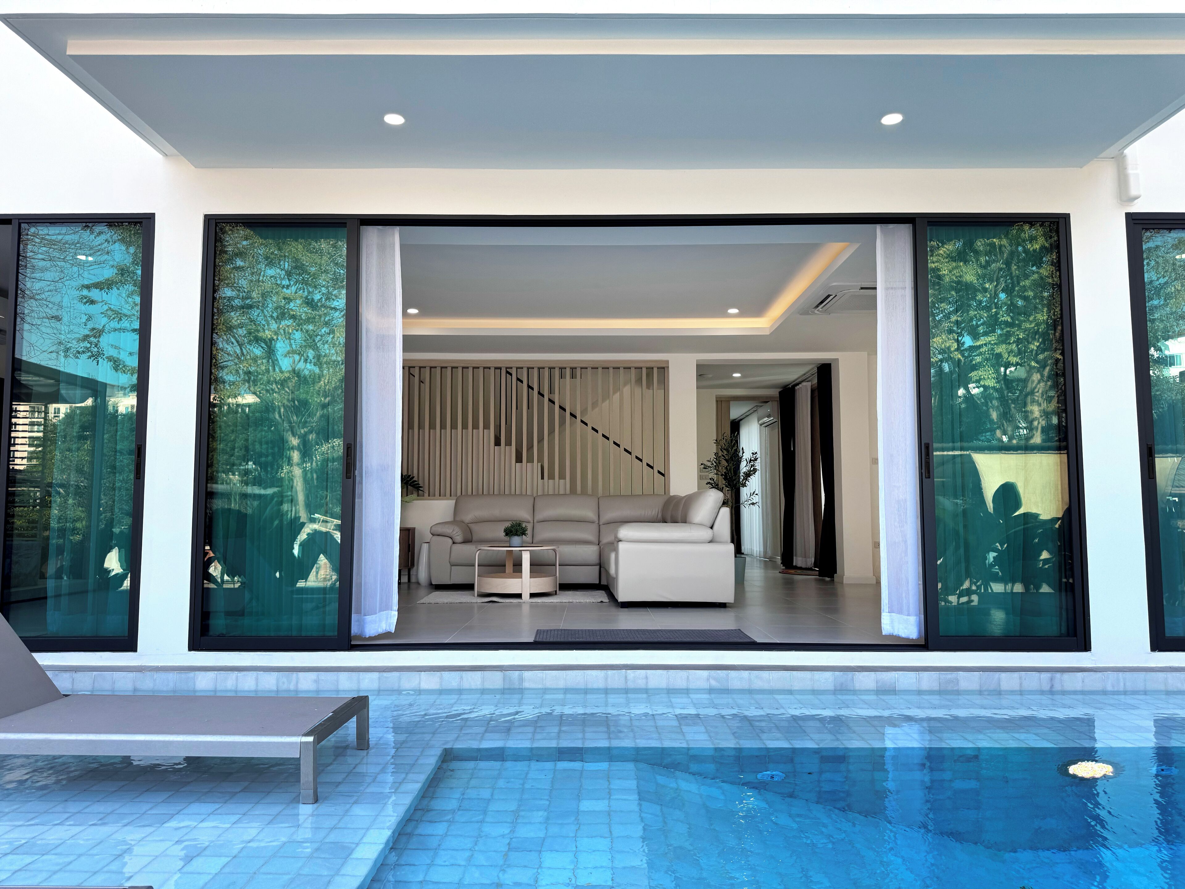 Rumah Keluarga, 4 kamar tidur, bathtub, area halaman | Area keluarga | Televisi 40-inci dengan saluran TV satelit