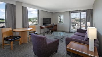 Junior Suite, 1 King Bed (Coast Premium King Junior Suite)