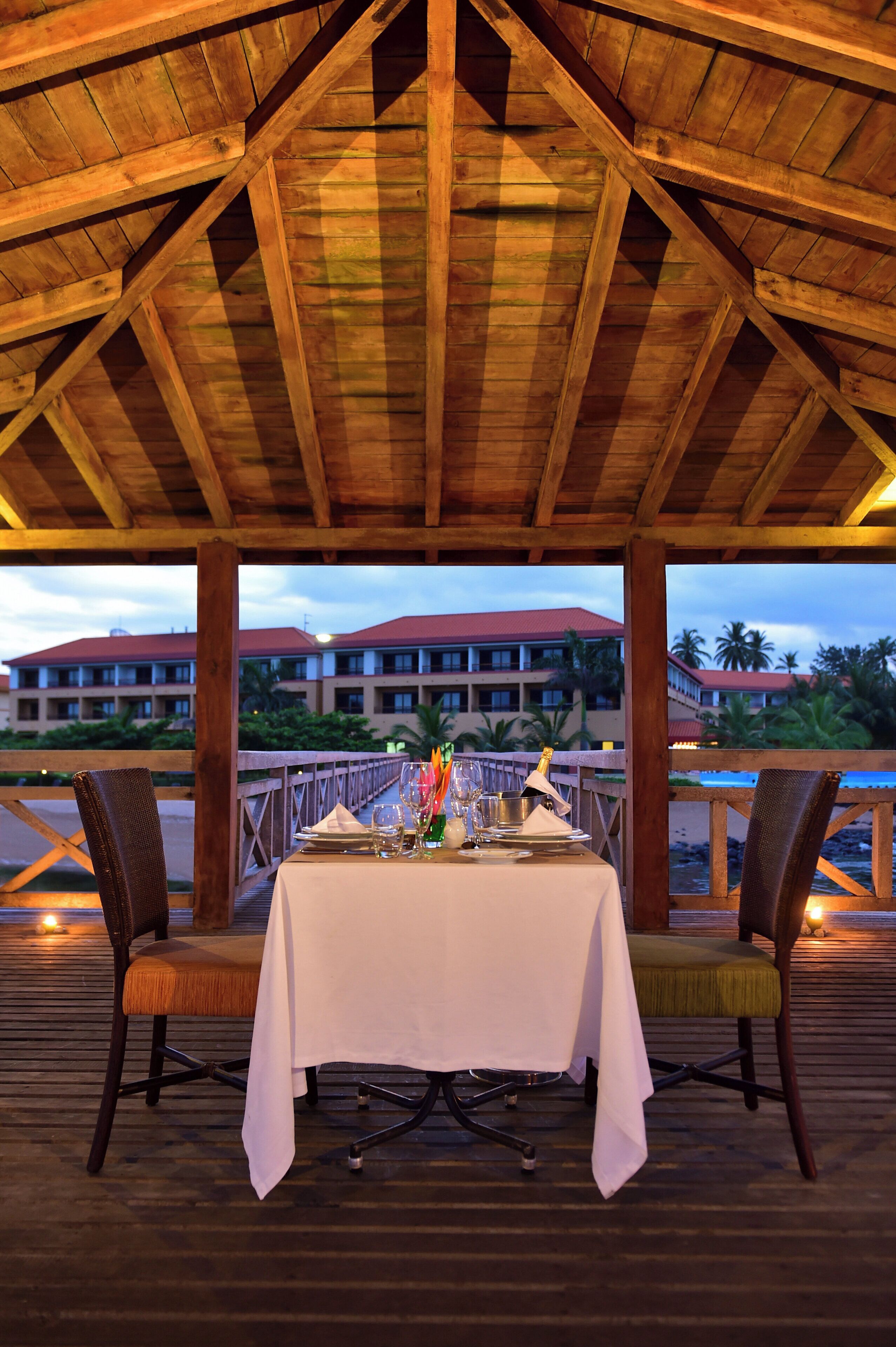 International cuisine, pool views 