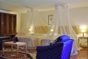 Suite junior | Minibar, caja fuerte, wifi gratis
