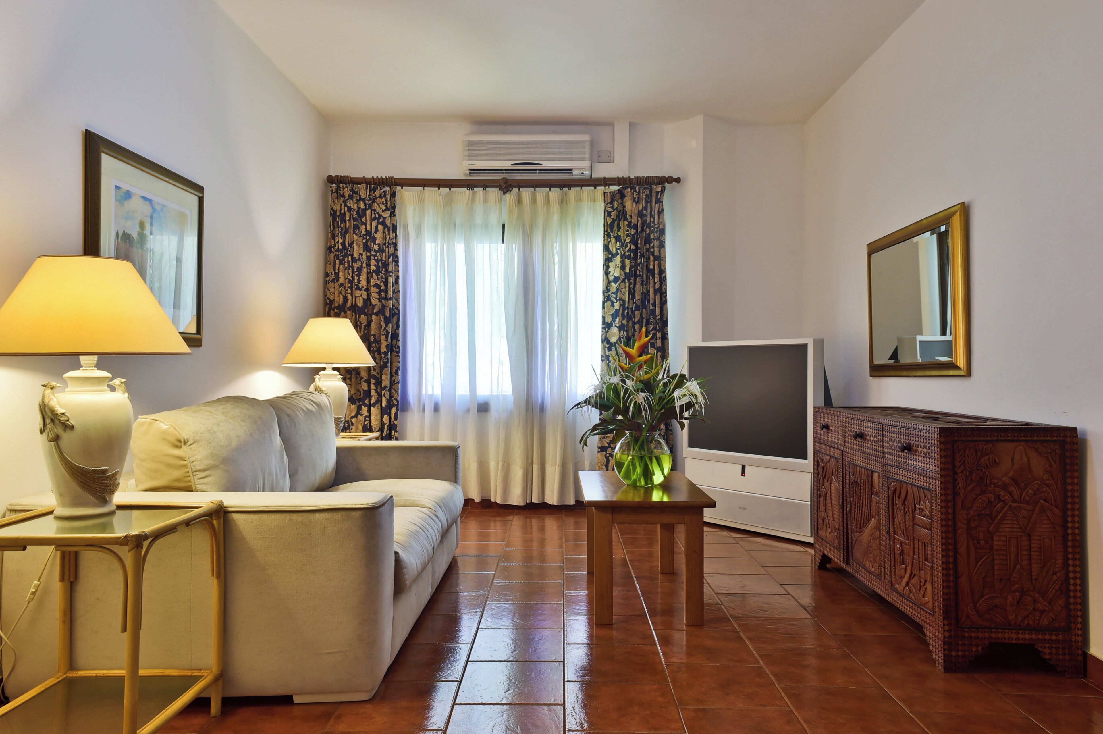 Suite | Minibar, in-room safe, WiFi (free)
