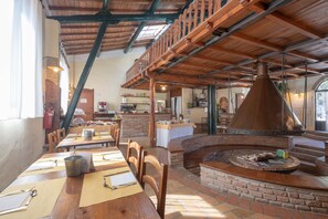 Breakfast area - Fattoria Pieve a Salti (Montalcino)