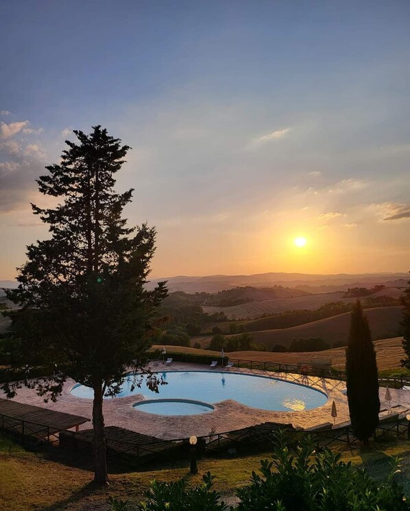 Indoor pool, seasonal outdoor pool, pool umbrellas, sun loungers