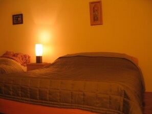 1 bedroom, rollaway beds, free WiFi