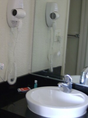 Standard Room, 2 Double Beds, Non Smoking | Bathroom - Econo Lodge Inn & Suites (Terre Haute)