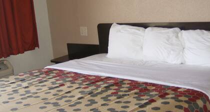 Econo Lodge Inn & Suites