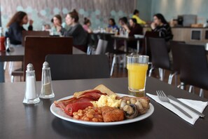 Free daily full breakfast - Keynes College - University Of Kent (Canterbury)