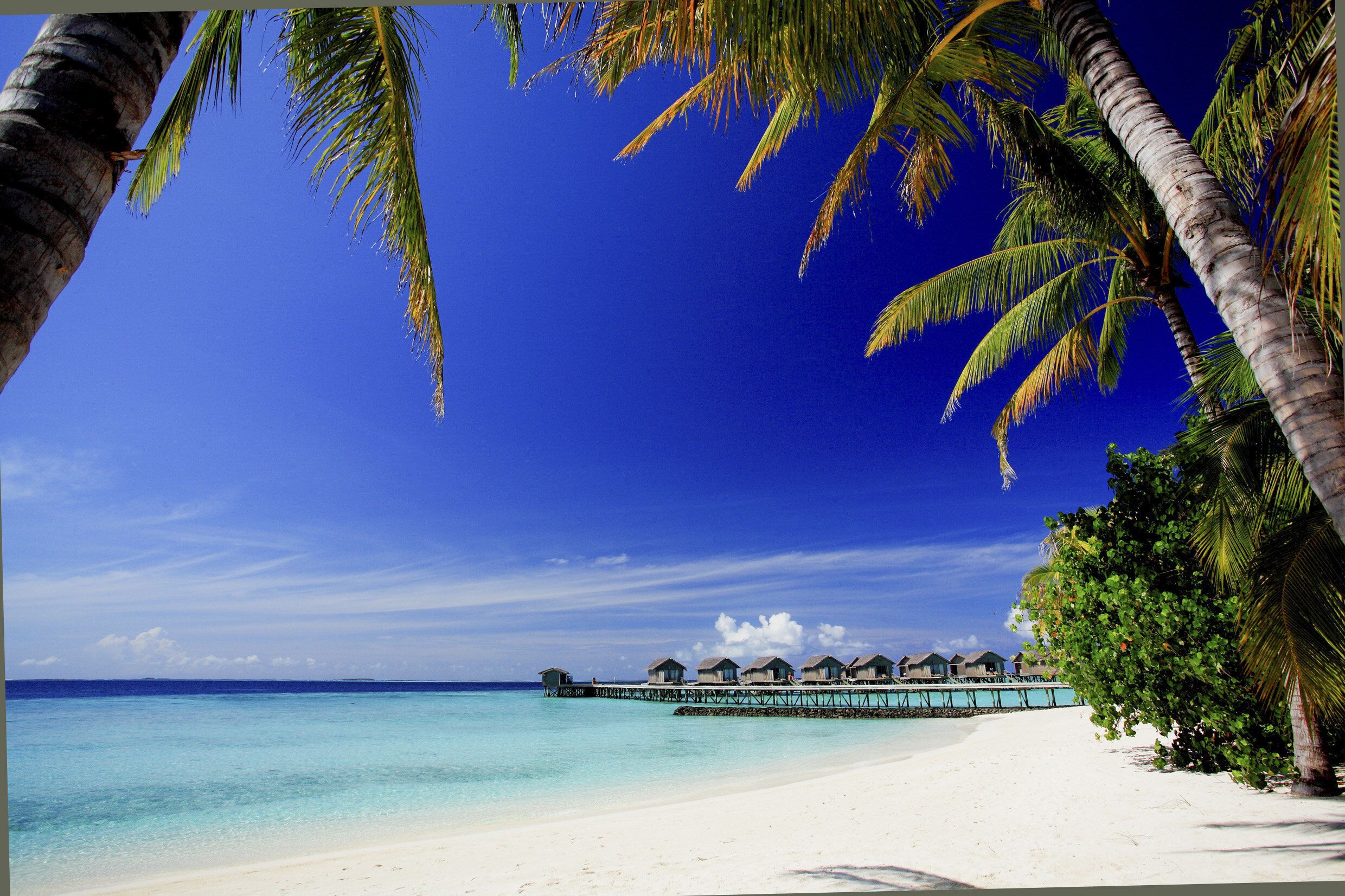 Private beach, white sand, free beach cabanas, sun-loungers