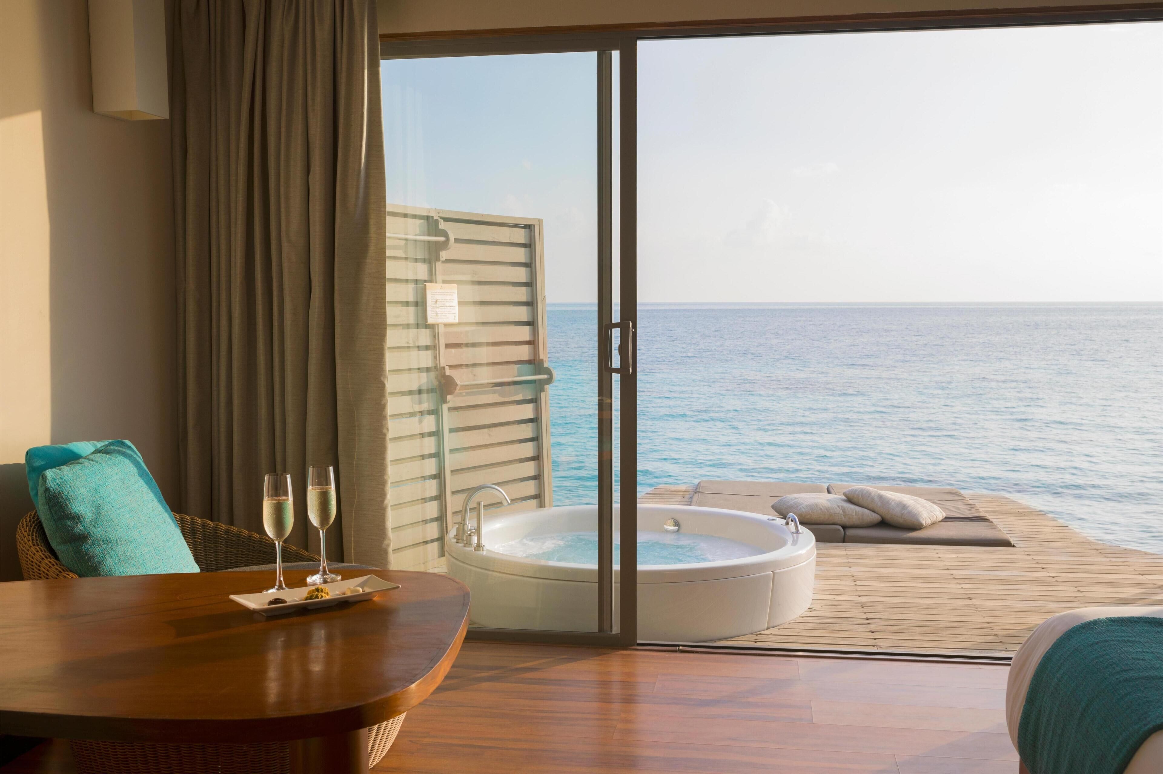 免費盥洗用品、吹風機、浴袍、拖鞋