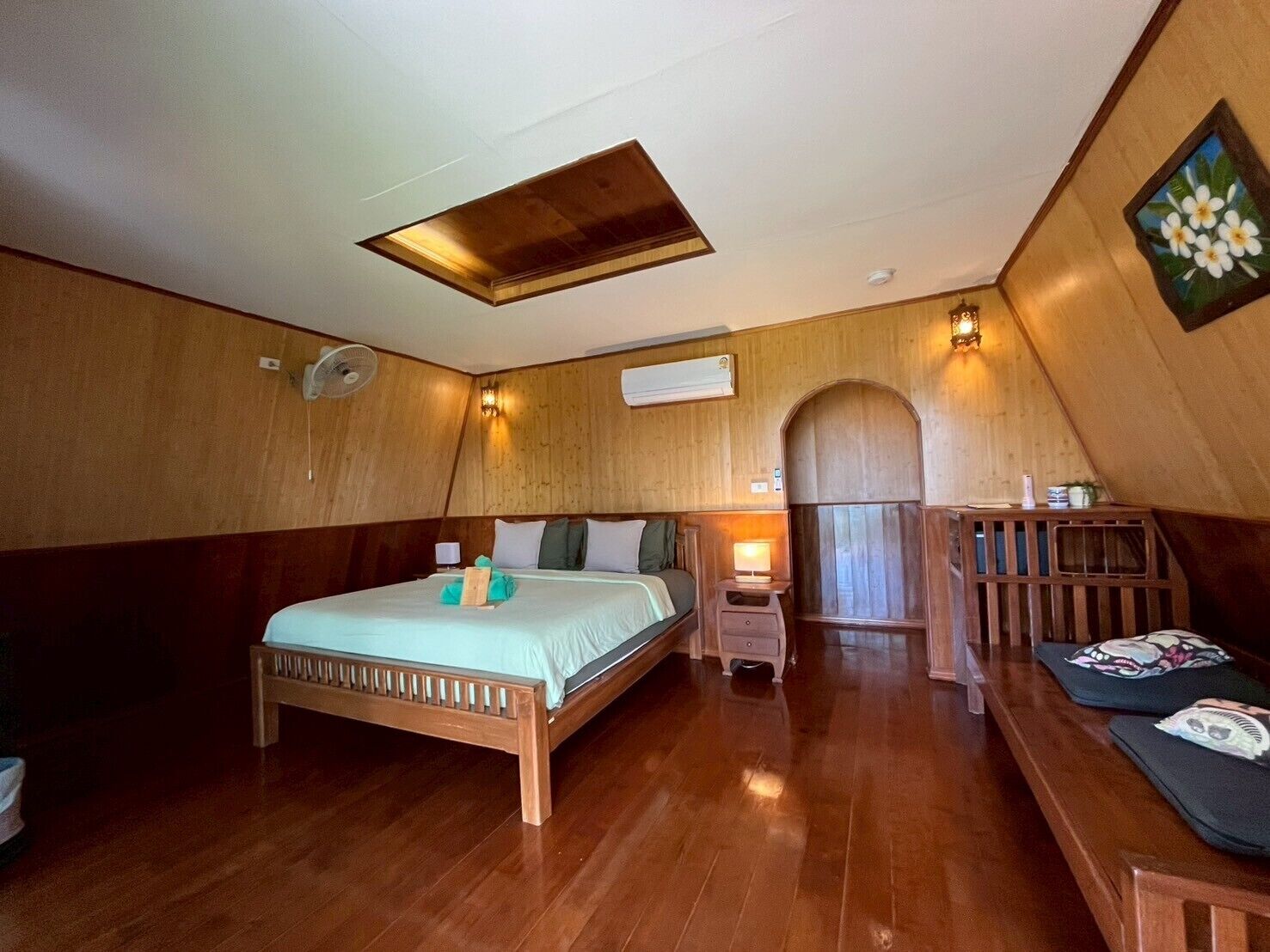  Bali Partial Seaview | Minibar, in-room safe, desk, rollaway beds