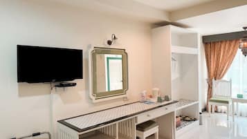 1 bedroom, desk, iron/ironing board, free WiFi