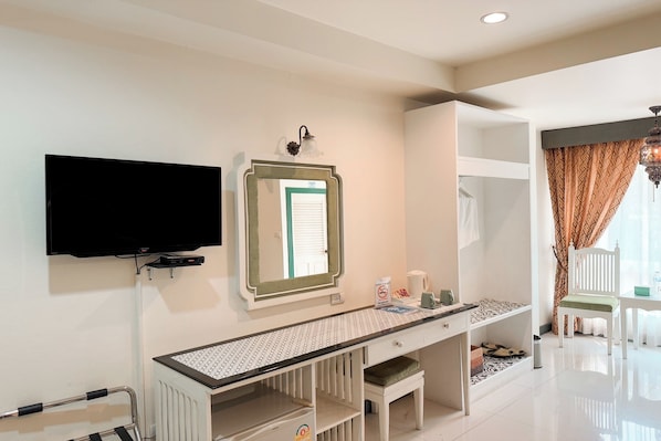 1 chambre, bureau, fer et planche à repasser, Wi-Fi gratuit