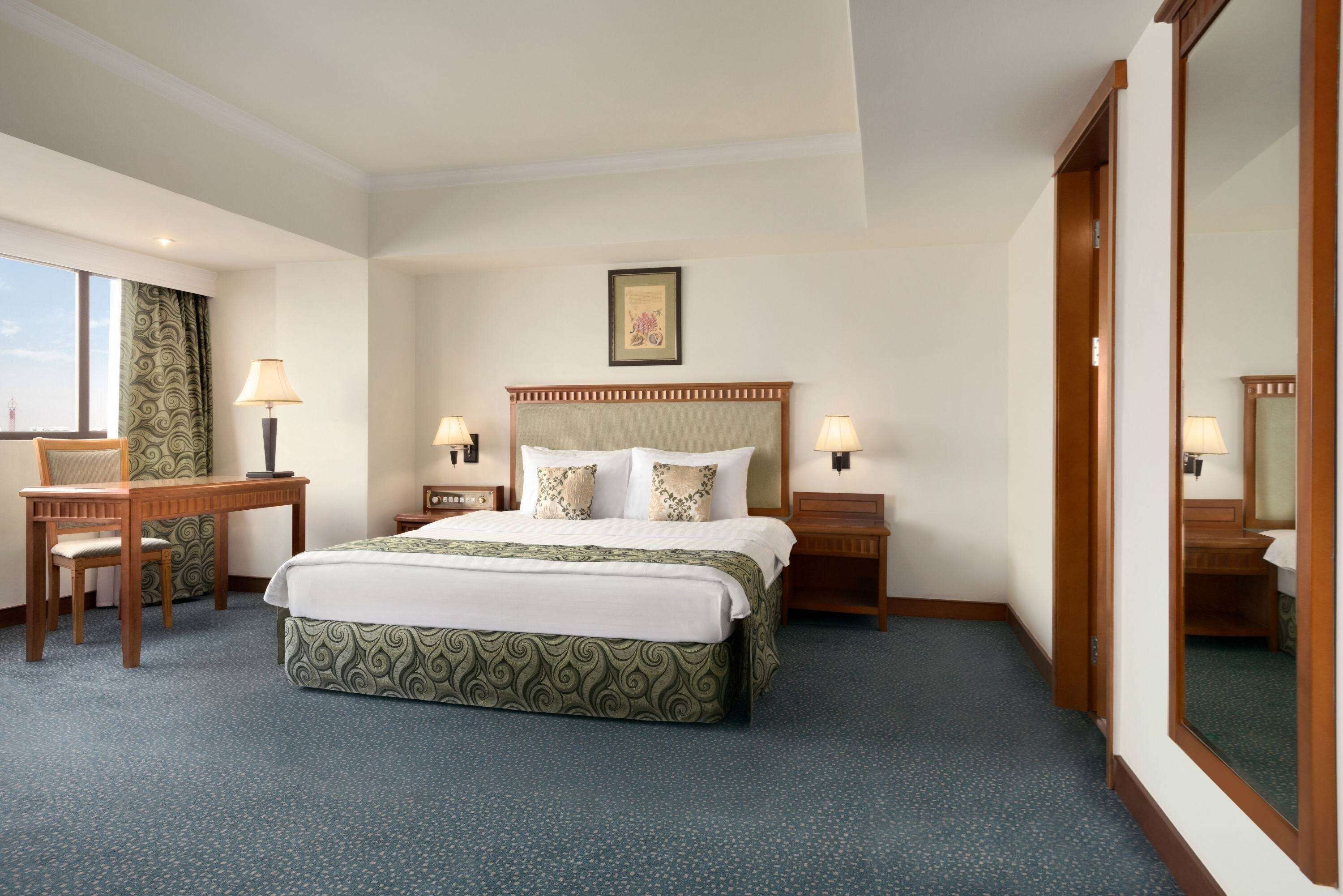 Minibar, in-room safe, soundproofing, iron/ironing board