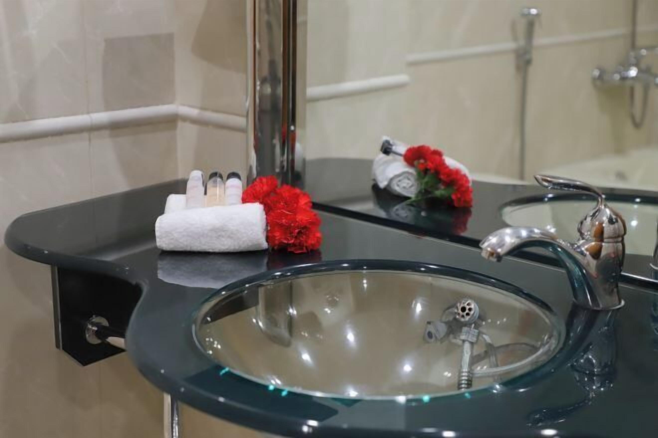 Bathroom | Free toiletries, hair dryer, bathrobes, slippers