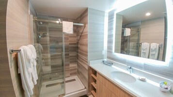 In-room safe, desk, soundproofing, iron/ironing board