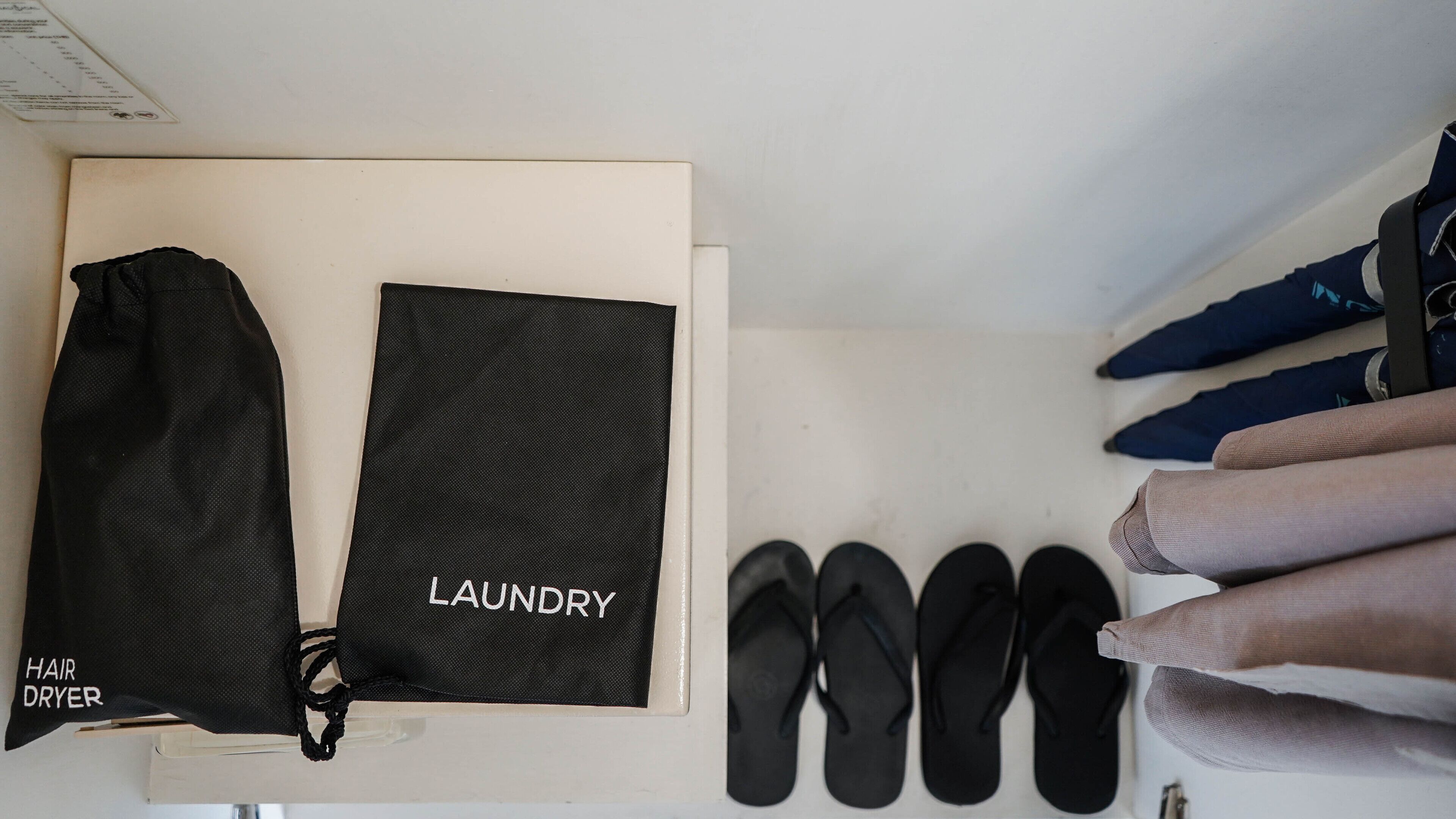 minibar, in-room safe, individually decorated, desk