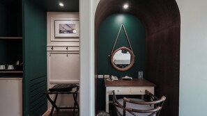 Deluxe Roomy | Bathroom
