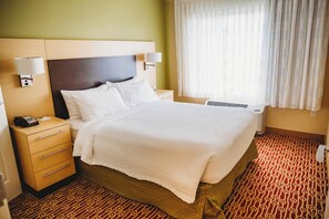 Suite, 1 Bedroom | Desk, iron/ironing board, free cribs/infant beds, free WiFi