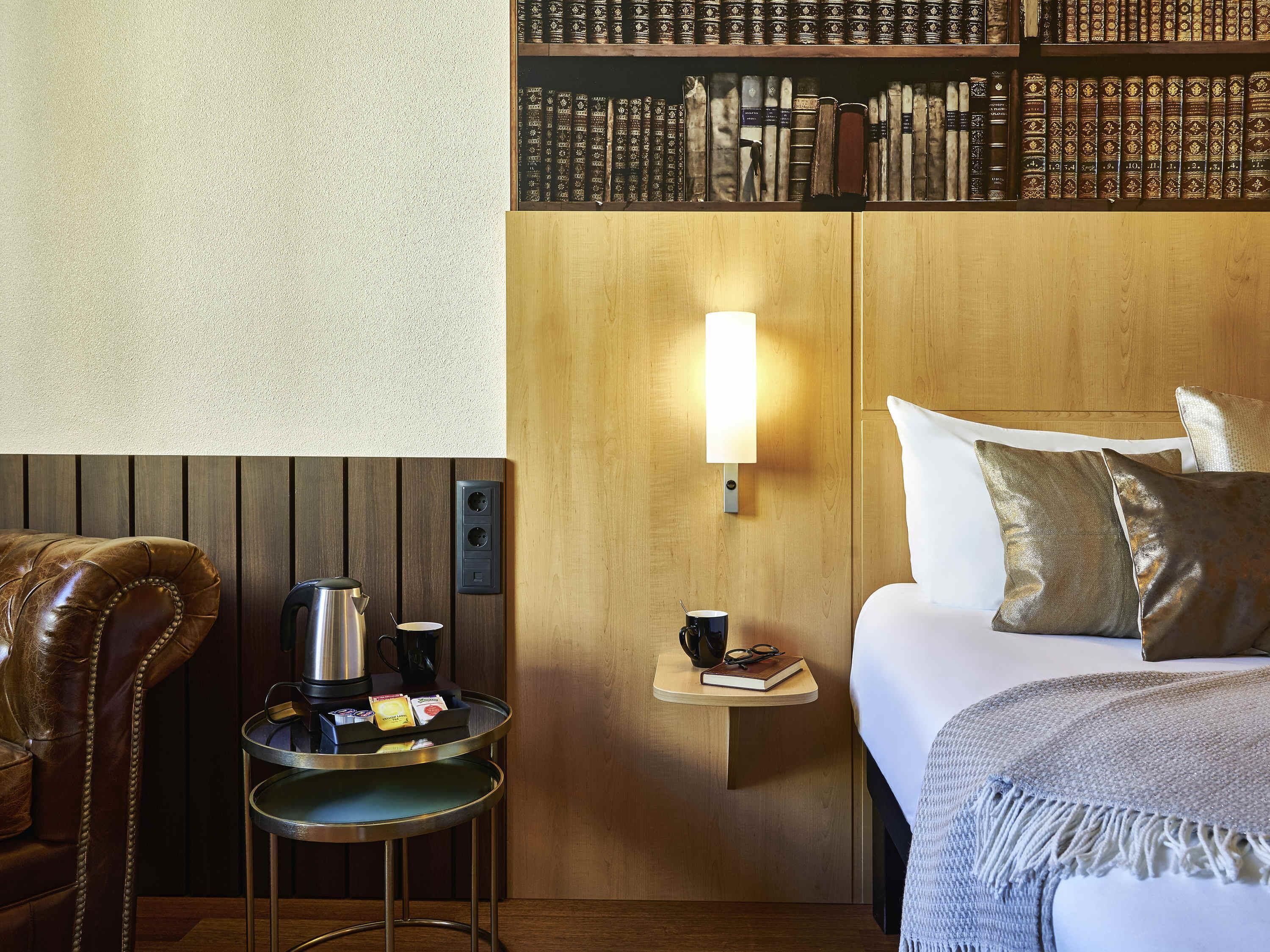 ห้องพัก, เตียงใหญ่ 1 เตียง | ตู้นิรภัยในห้องพัก, โต๊ะทำงาน, ห้องเก็บเสียง, เตารีด/โต๊ะรีดผ้า