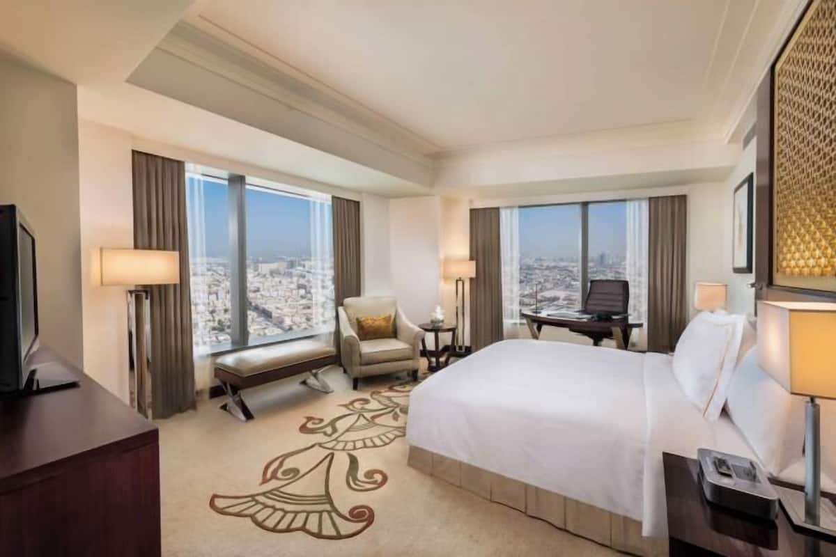 1 phòng ngủ, bộ đồ giường cao cấp, minibar, két bảo mật tại phòng