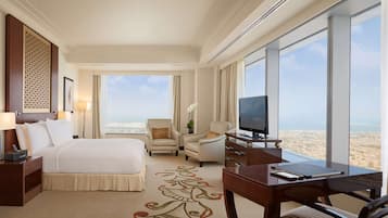 Executive Suite, 1 King Bed | Premium bedding, minibar, in-room safe, desk