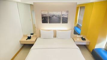 Superior Double or Twin Room | In-room safe, desk, laptop workspace, soundproofing