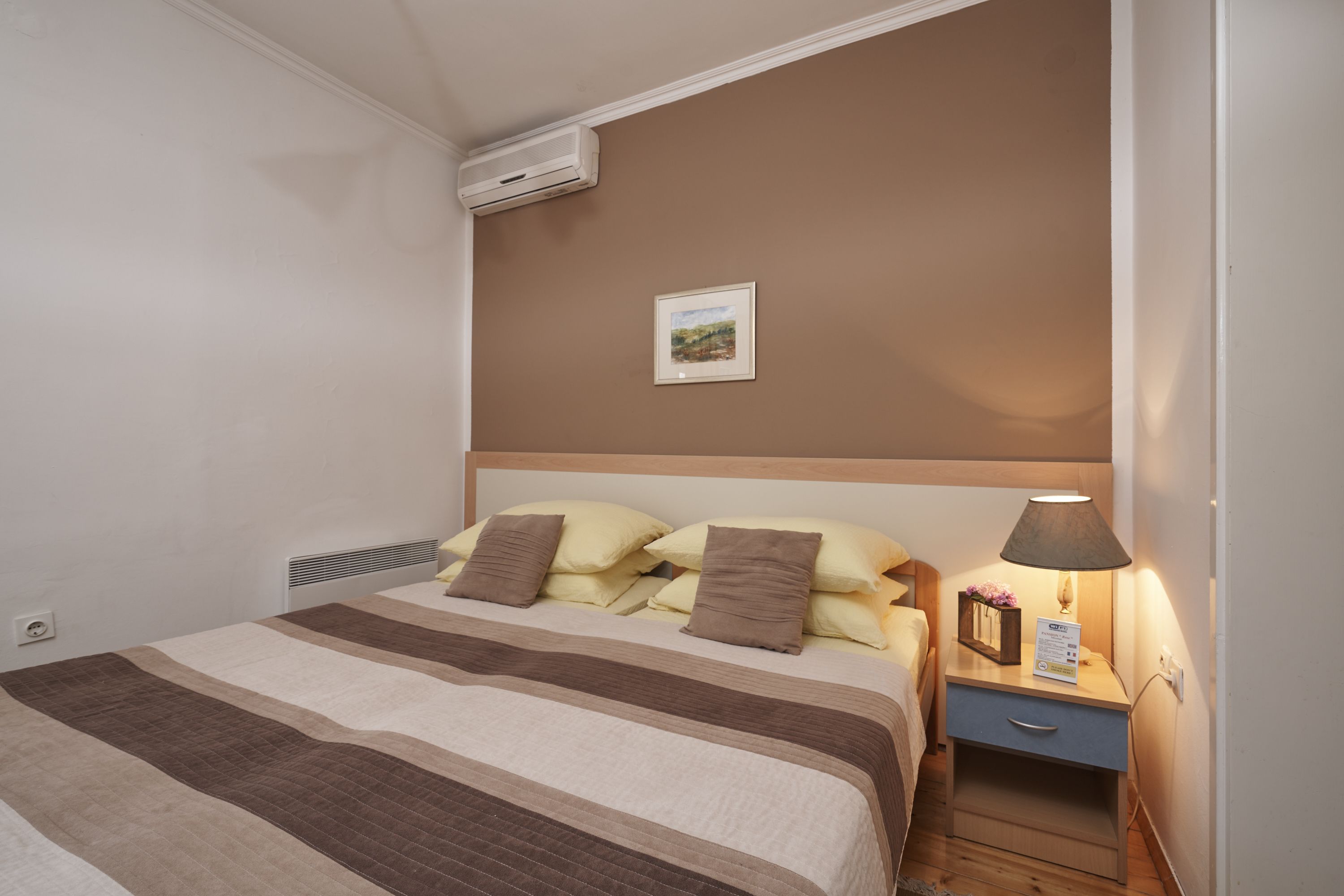 comfort double room, private bathroom | premium bedding, soundproofing, free wifi