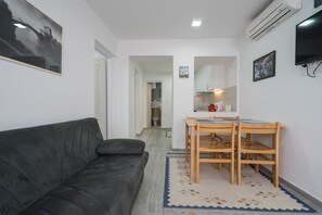 Apartment Hortenzija, 2 bedrooms | リビングルーム | テレビ