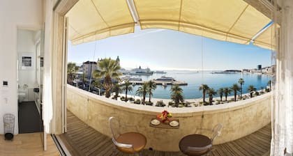 Riva Luxury Suites