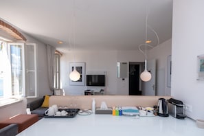 Junior Suite, Sea View | Private kitchenette