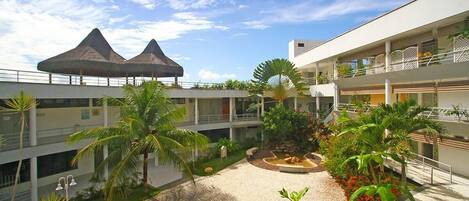 2 restaurants, breakfast, lunch, dinner served; Brazilian cuisine