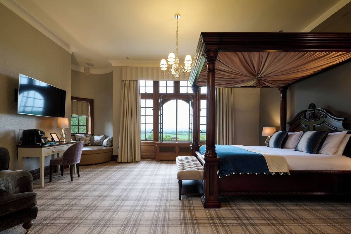 miller suite | 1 bedroom, egyptian cotton sheets, premium bedding, desk