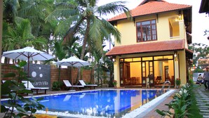Indoor pool, outdoor pool - The Earth Villa (Da Nang)