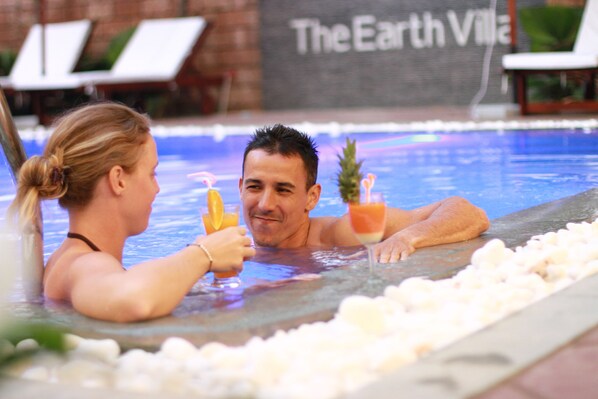 Indoor pool, outdoor pool
